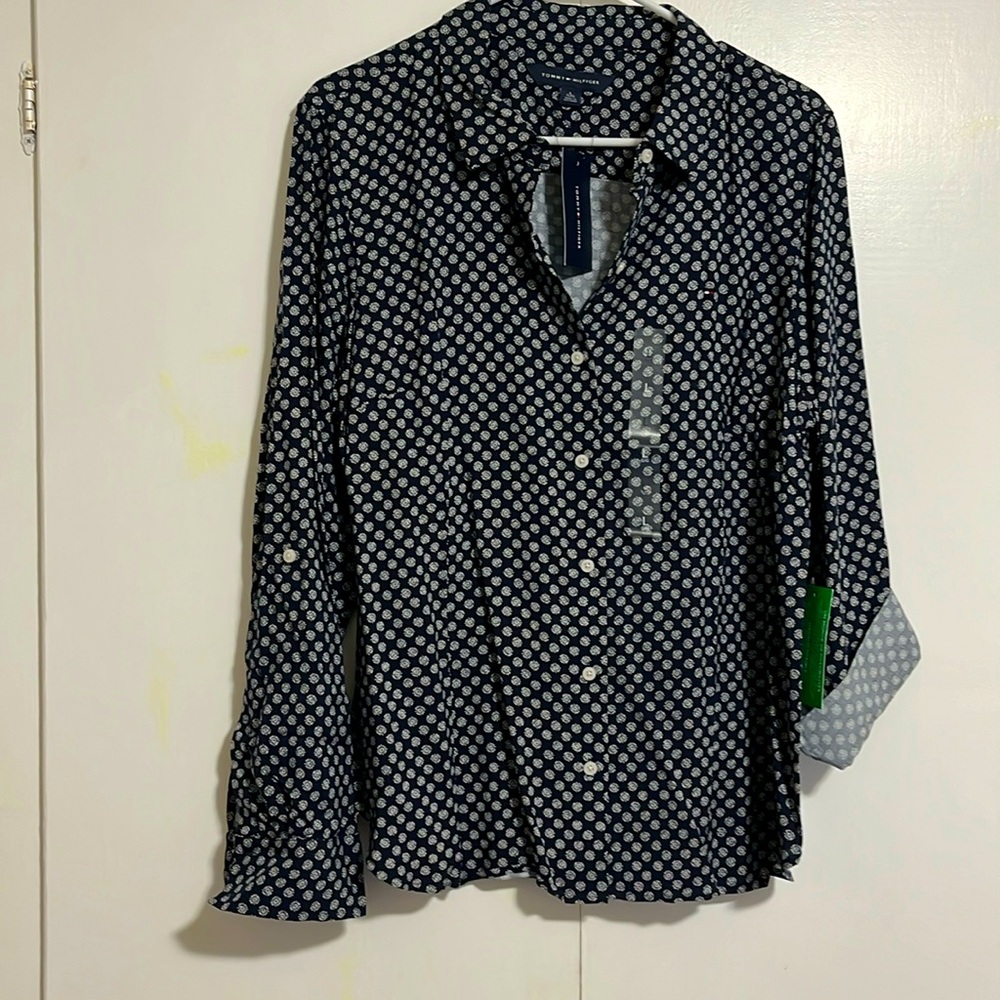 NWT Tommy Hilfiger button down heritage shirt size large, utility tab sleeves